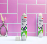 اسپری ضد تعریق زنانه رکسونا مدل ADVANCED PROTECTION با ماندگاری ۷۲ساعته
